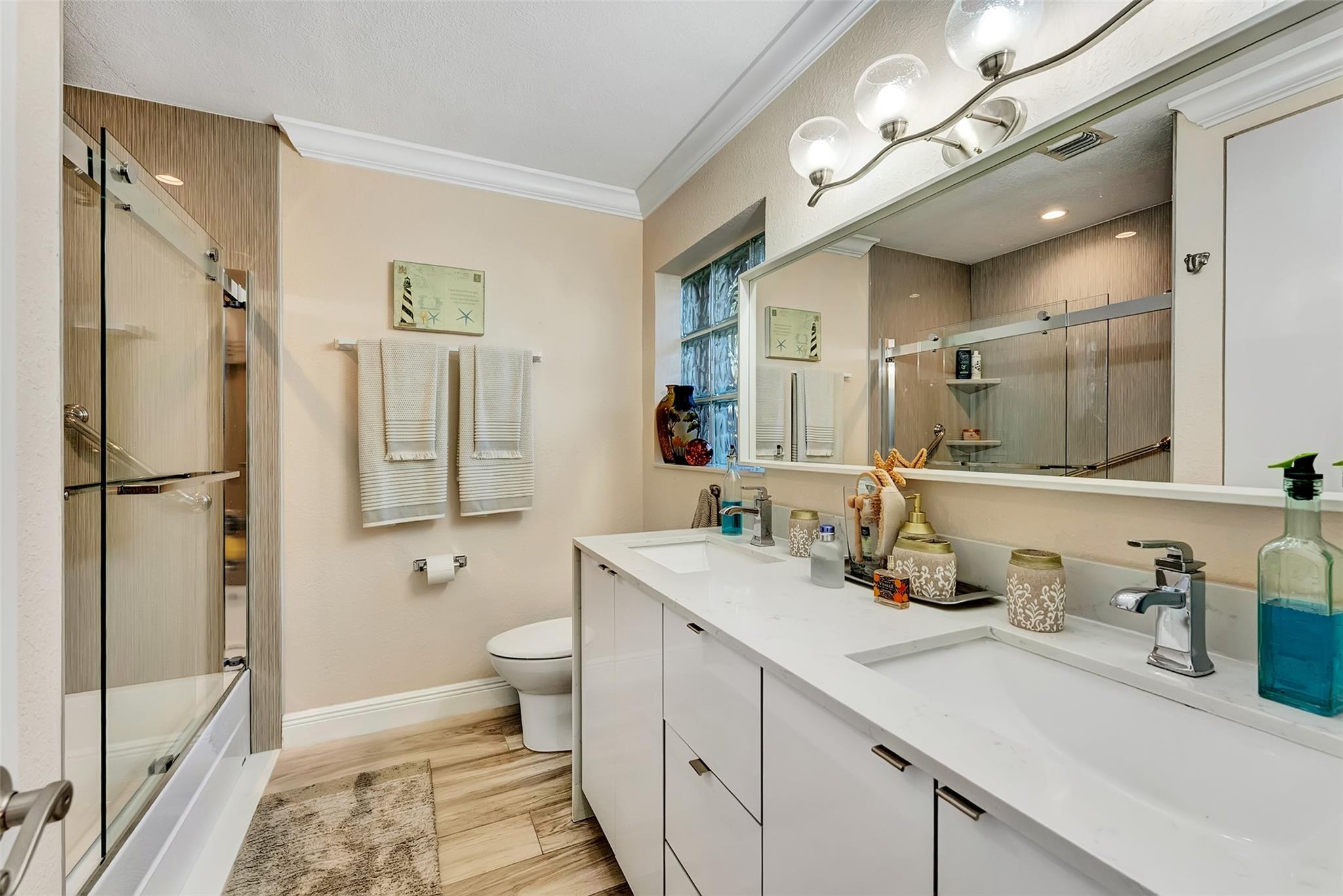 1500 NE 24th St Wilton Manors, FL 33305