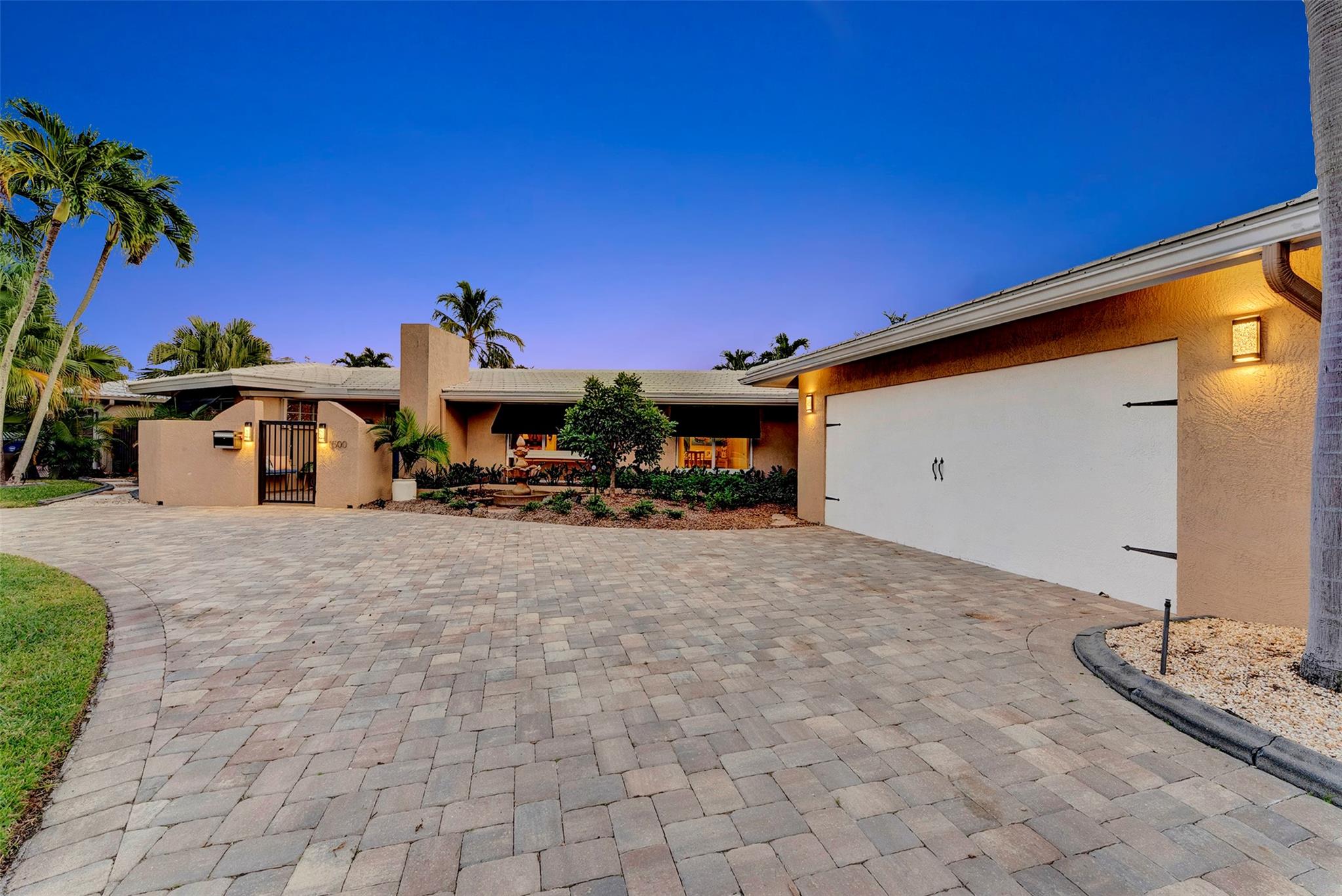 1500 NE 24th St Wilton Manors, FL 33305