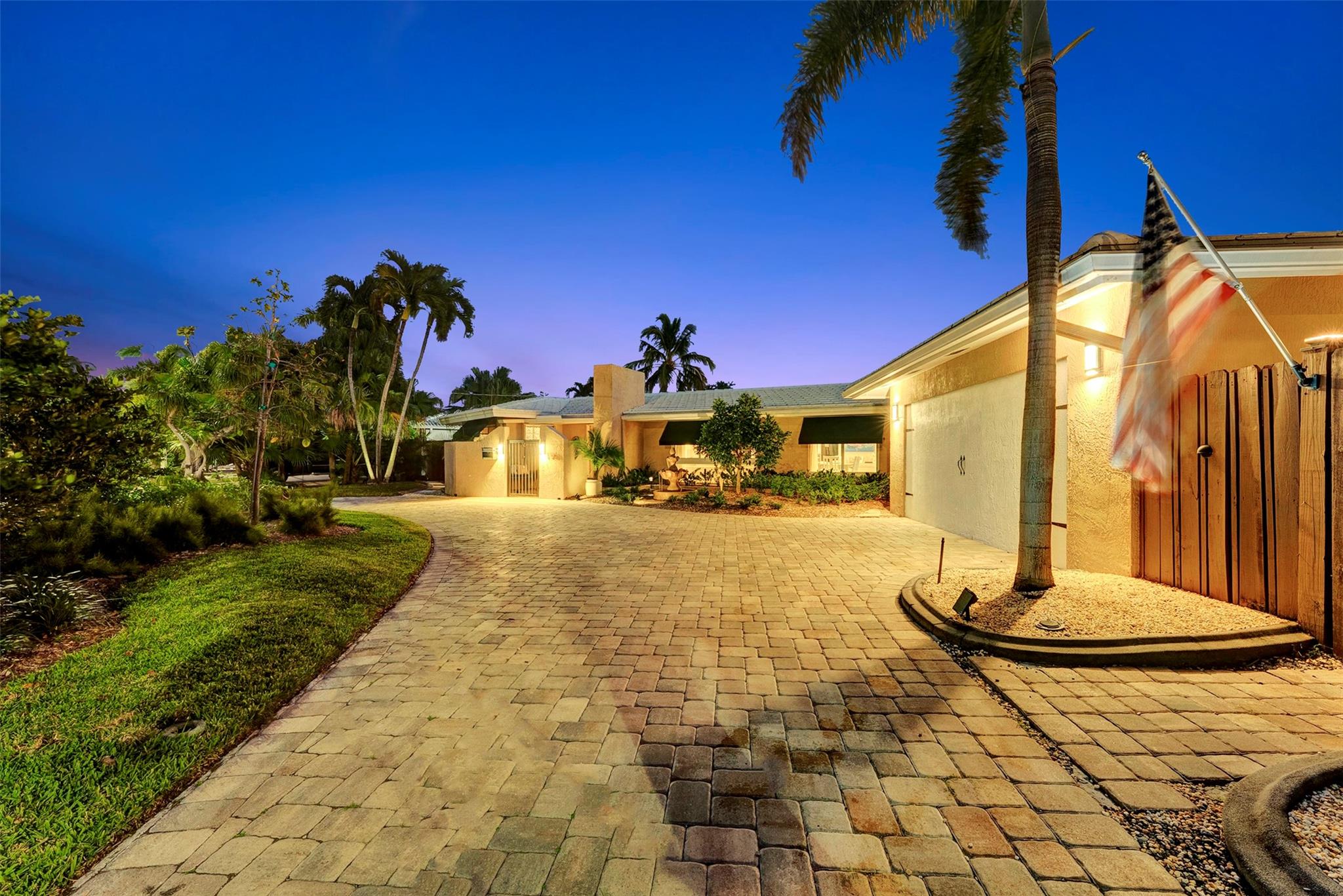 1500 NE 24th St Wilton Manors, FL 33305