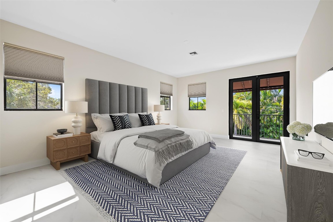 1215 N Victoria Park Rd Fort Lauderdale, FL 33304