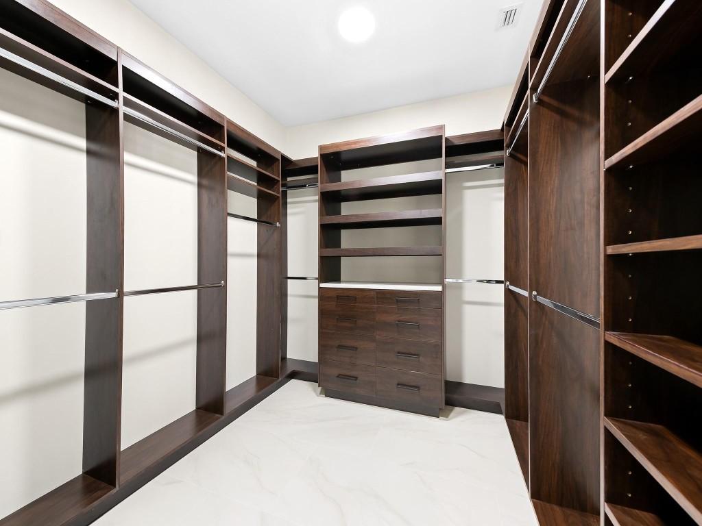 1215 N Victoria Park Rd Fort Lauderdale, FL 33304