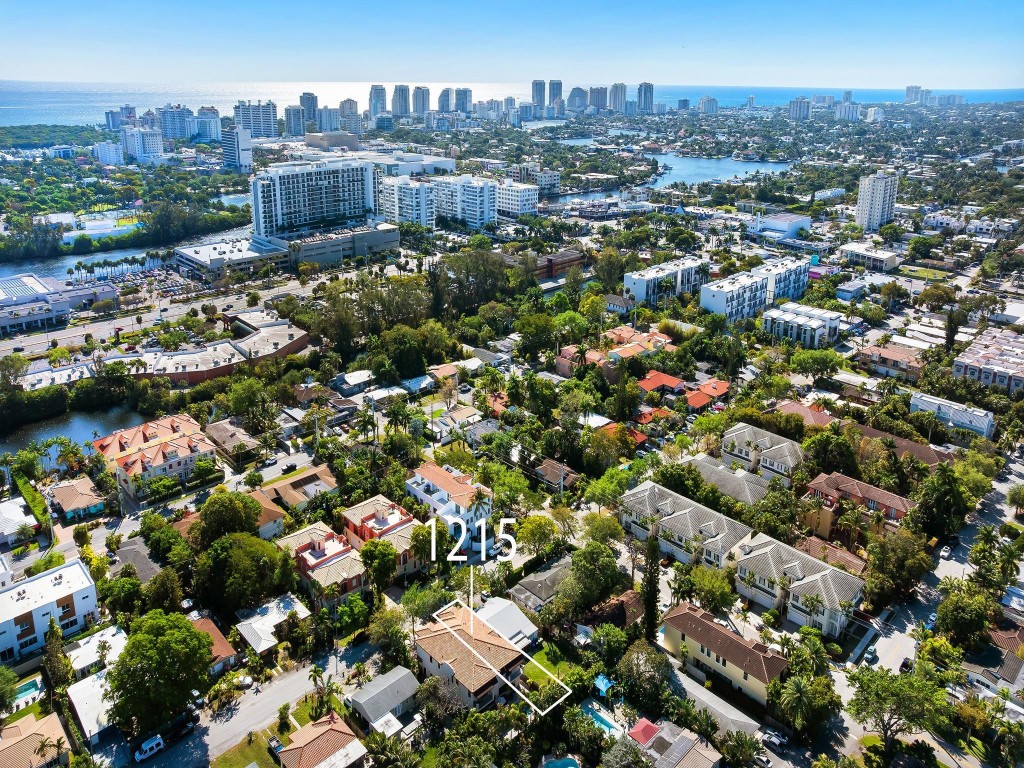 1215 N Victoria Park Rd Fort Lauderdale, FL 33304