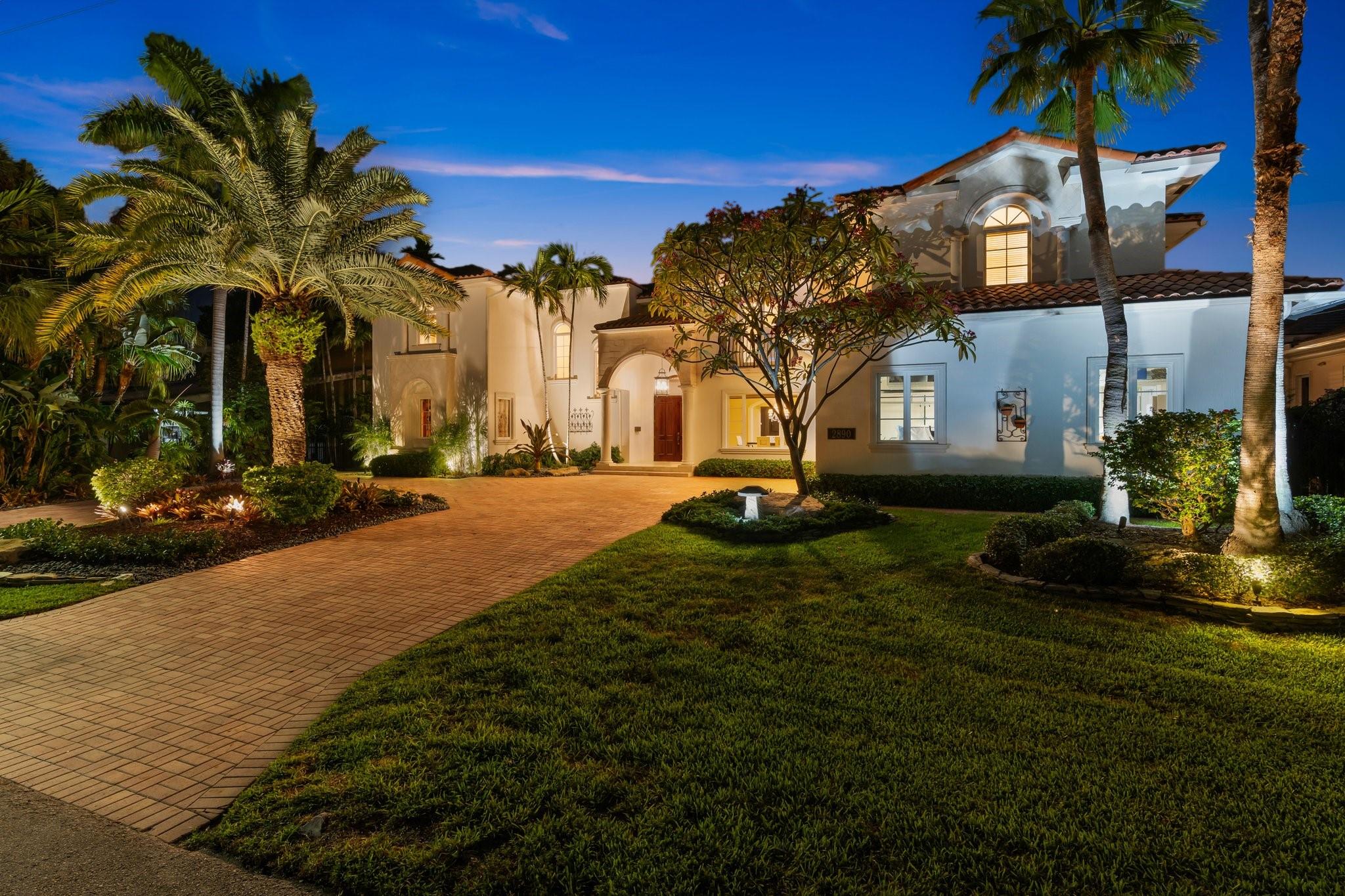 2890 NE 27th St Fort Lauderdale, FL 33306