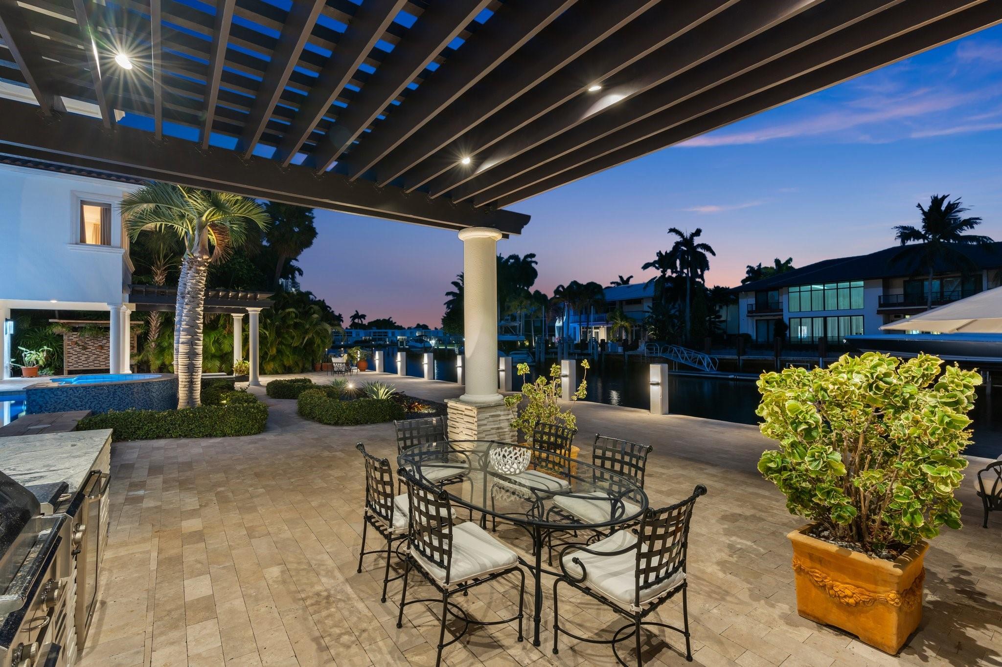 2890 NE 27th St Fort Lauderdale, FL 33306