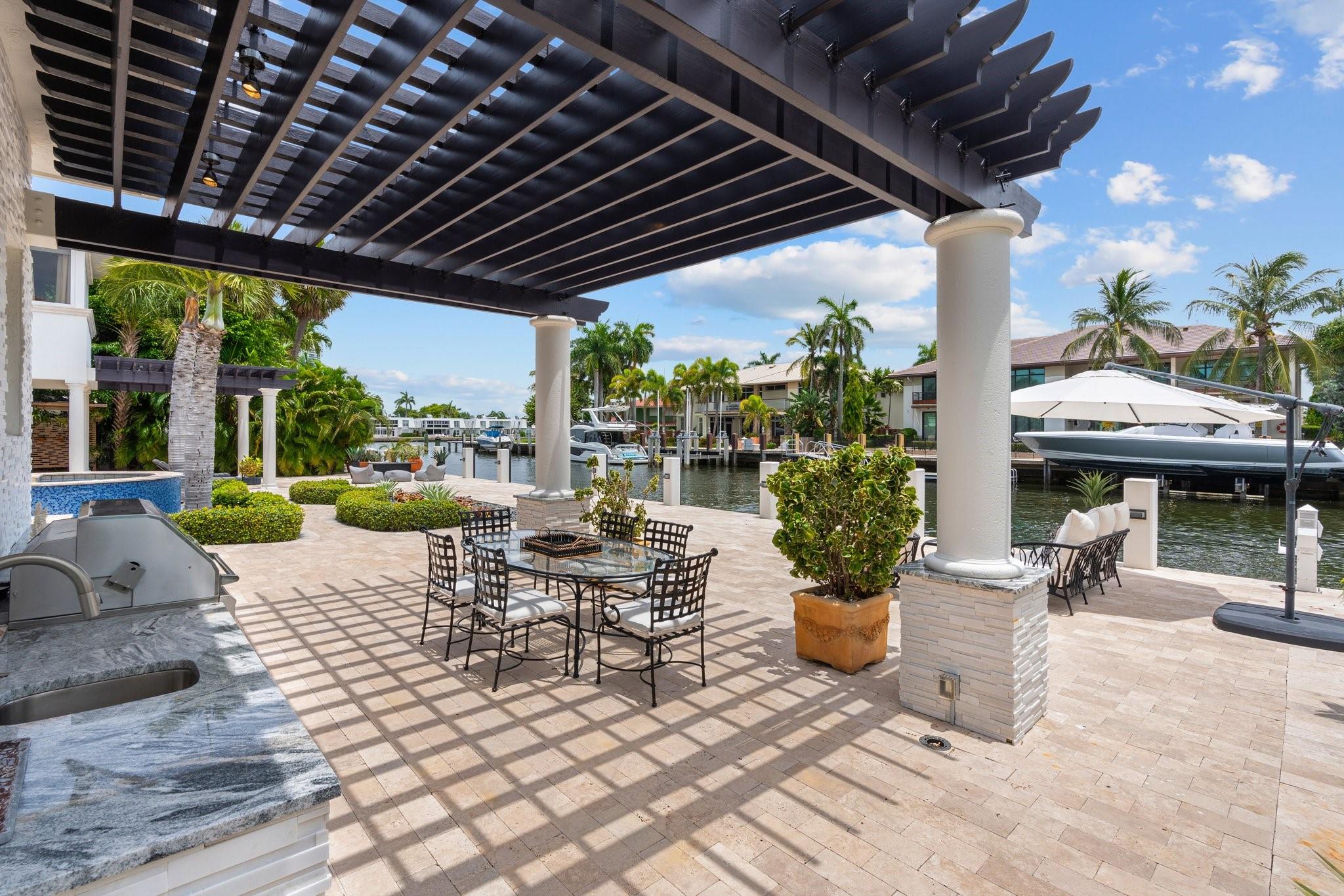 2890 NE 27th St Fort Lauderdale, FL 33306