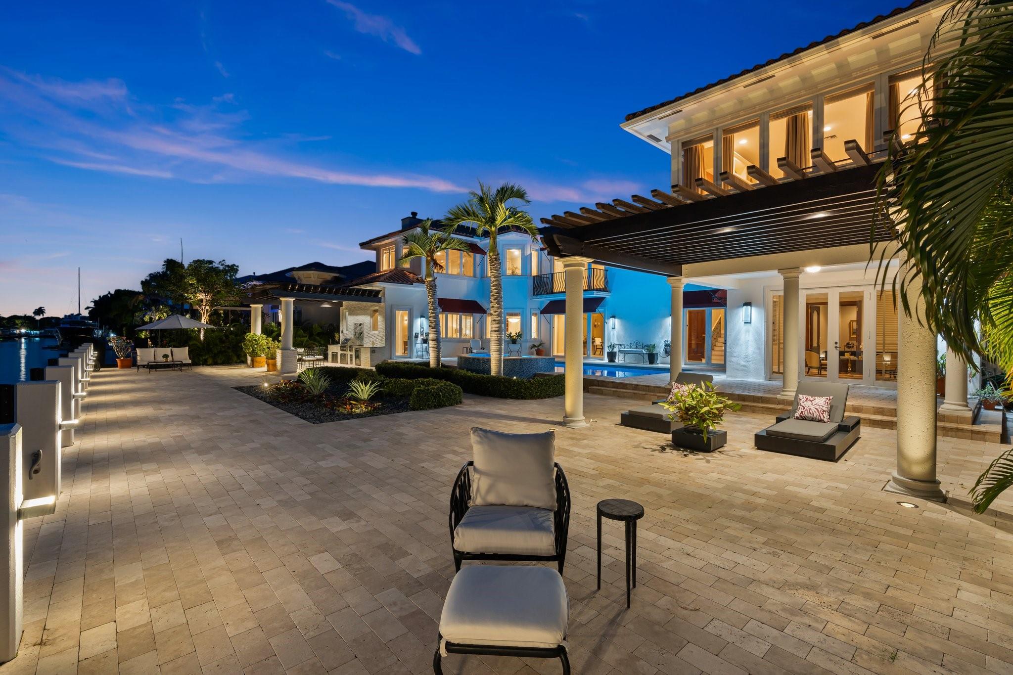 2890 NE 27th St Fort Lauderdale, FL 33306