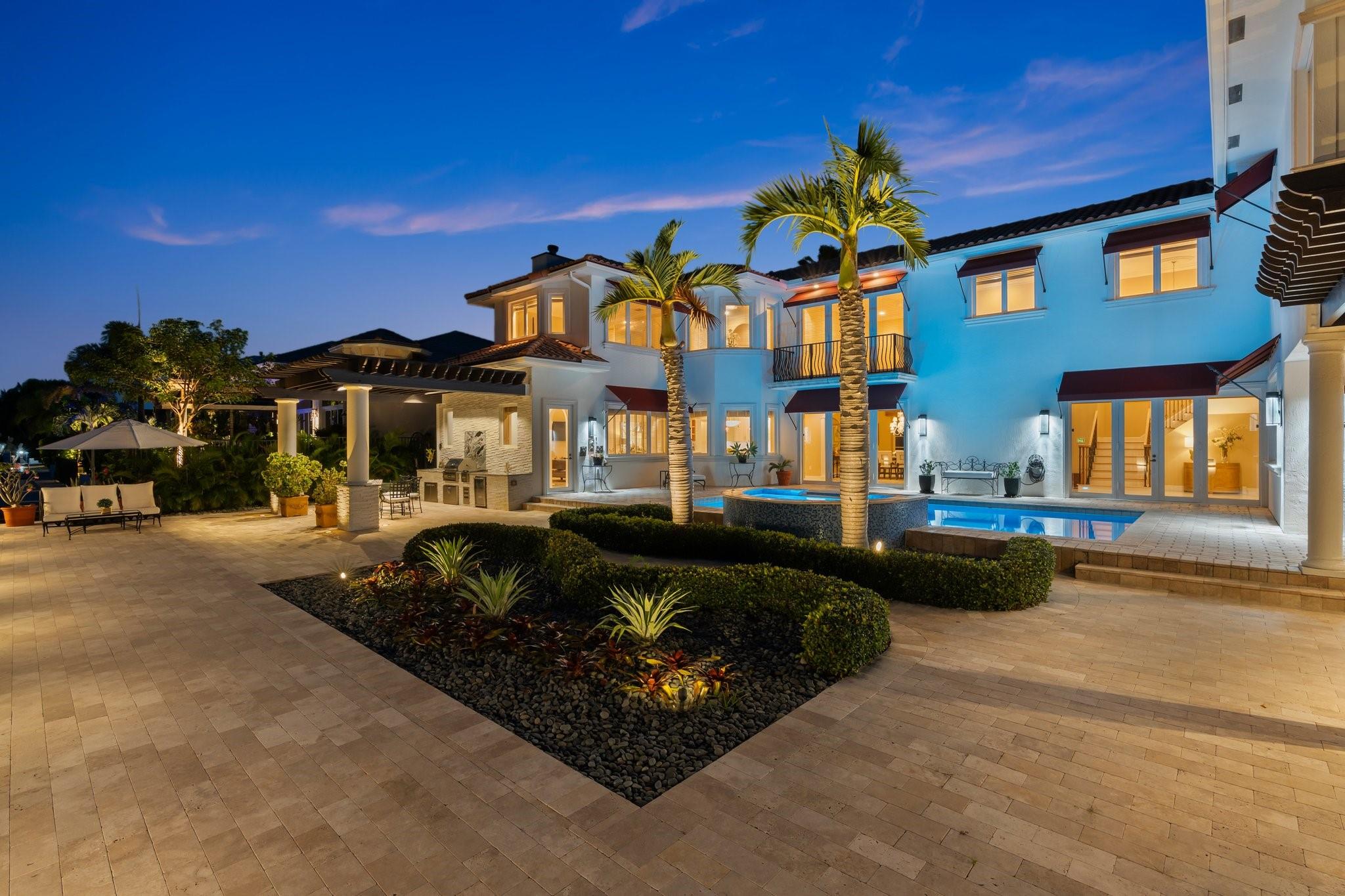 2890 NE 27th St Fort Lauderdale, FL 33306