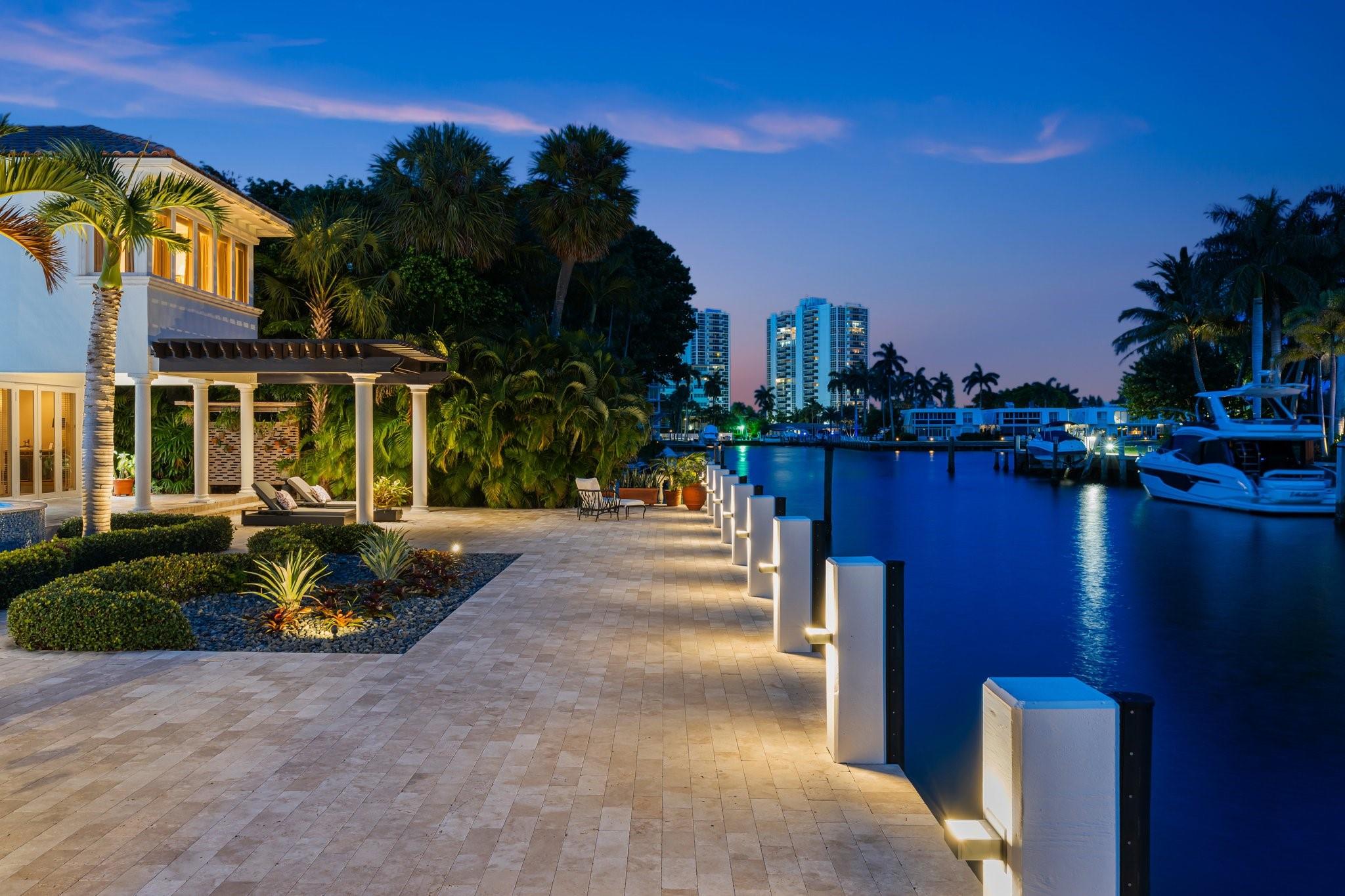 2890 NE 27th St Fort Lauderdale, FL 33306