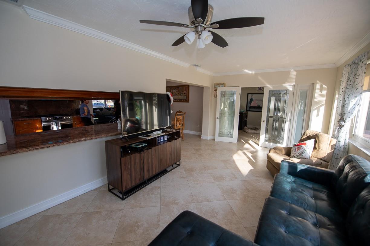 11040 NW 16th St Pembroke Pines, FL 33026