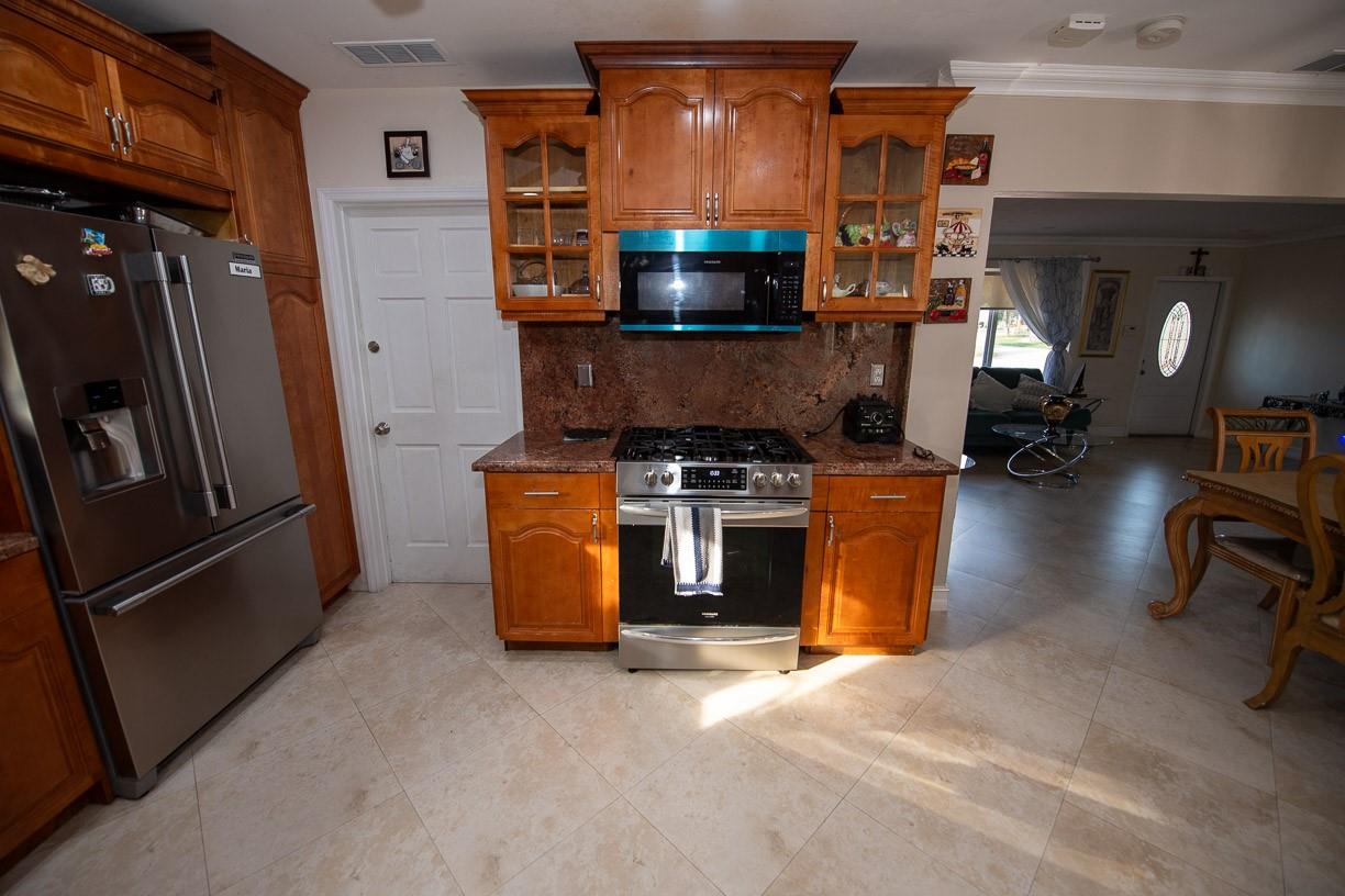 11040 NW 16th St Pembroke Pines, FL 33026