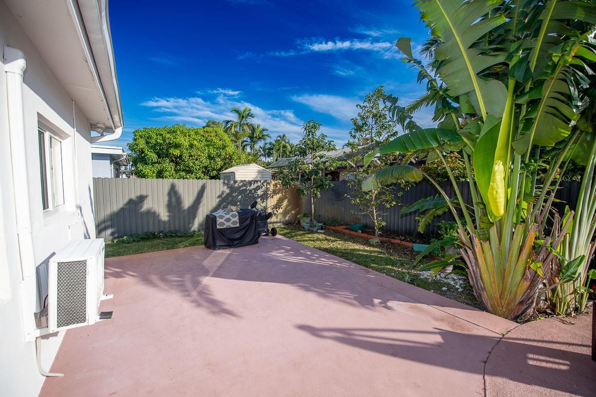 11040 NW 16th St Pembroke Pines, FL 33026