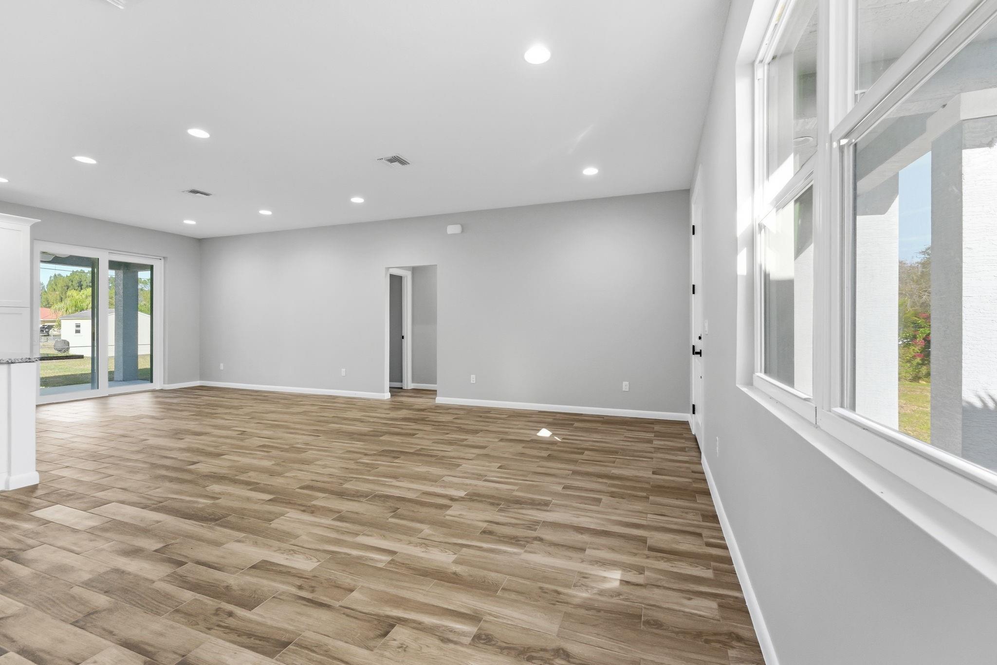 3269 NW 24th Ave Okeechobee, FL 34972