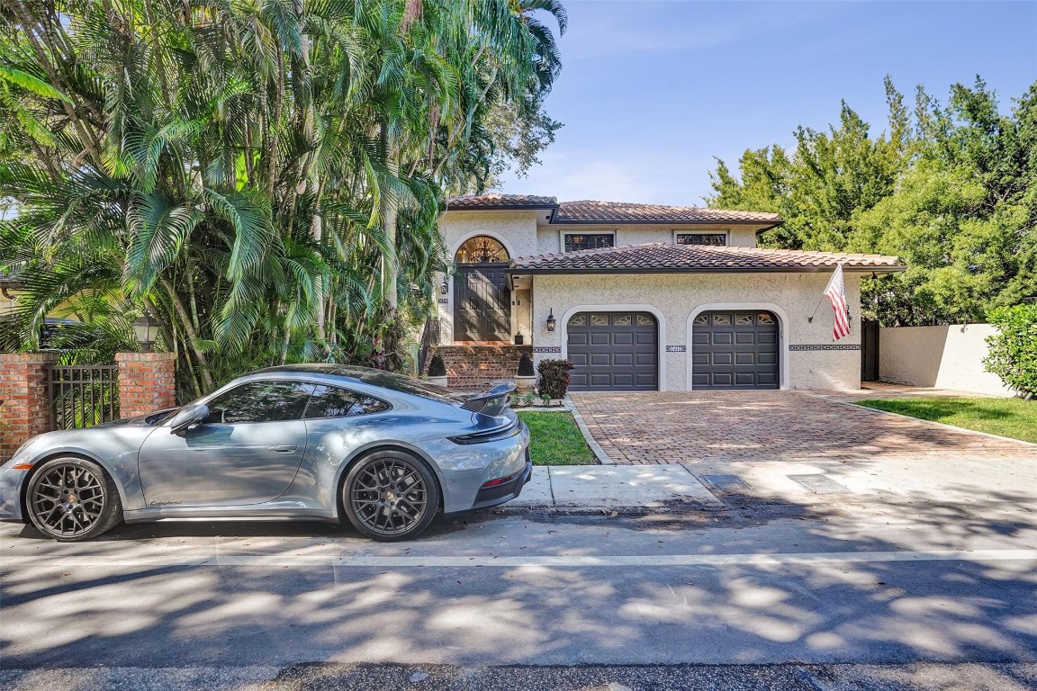 1417 Ponce De Leon Fort Lauderdale, FL 33316