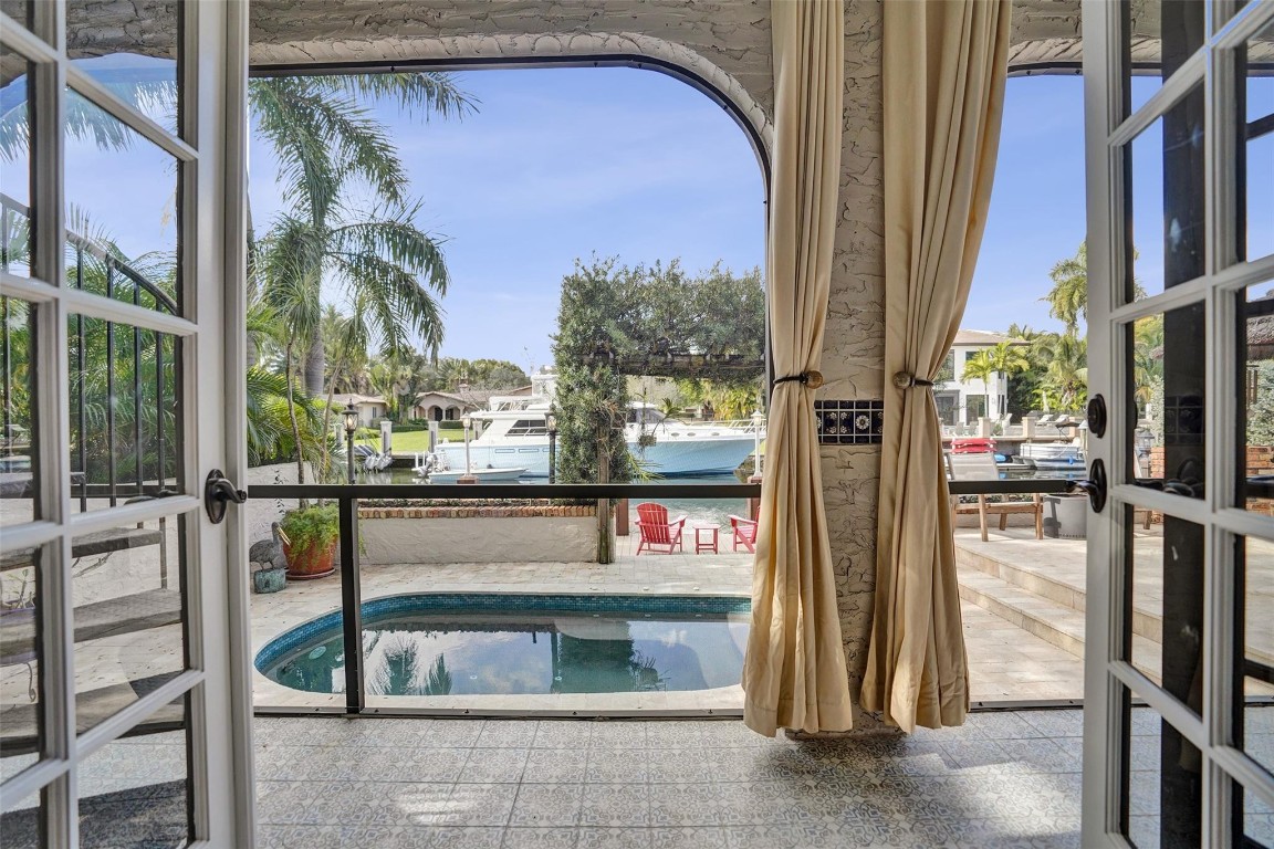 1417 Ponce De Leon Fort Lauderdale, FL 33316