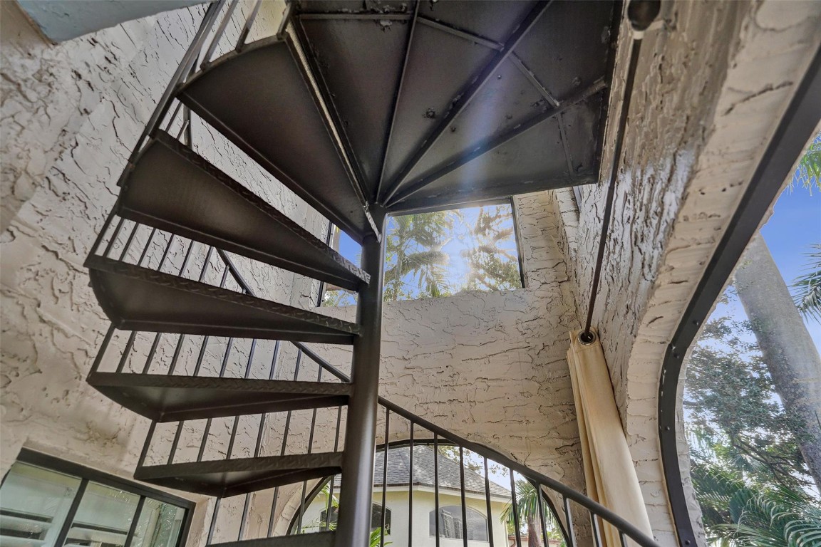 1417 Ponce De Leon Fort Lauderdale, FL 33316