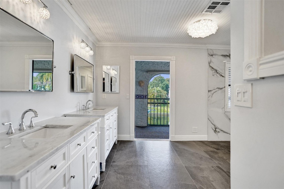 1417 Ponce De Leon Fort Lauderdale, FL 33316