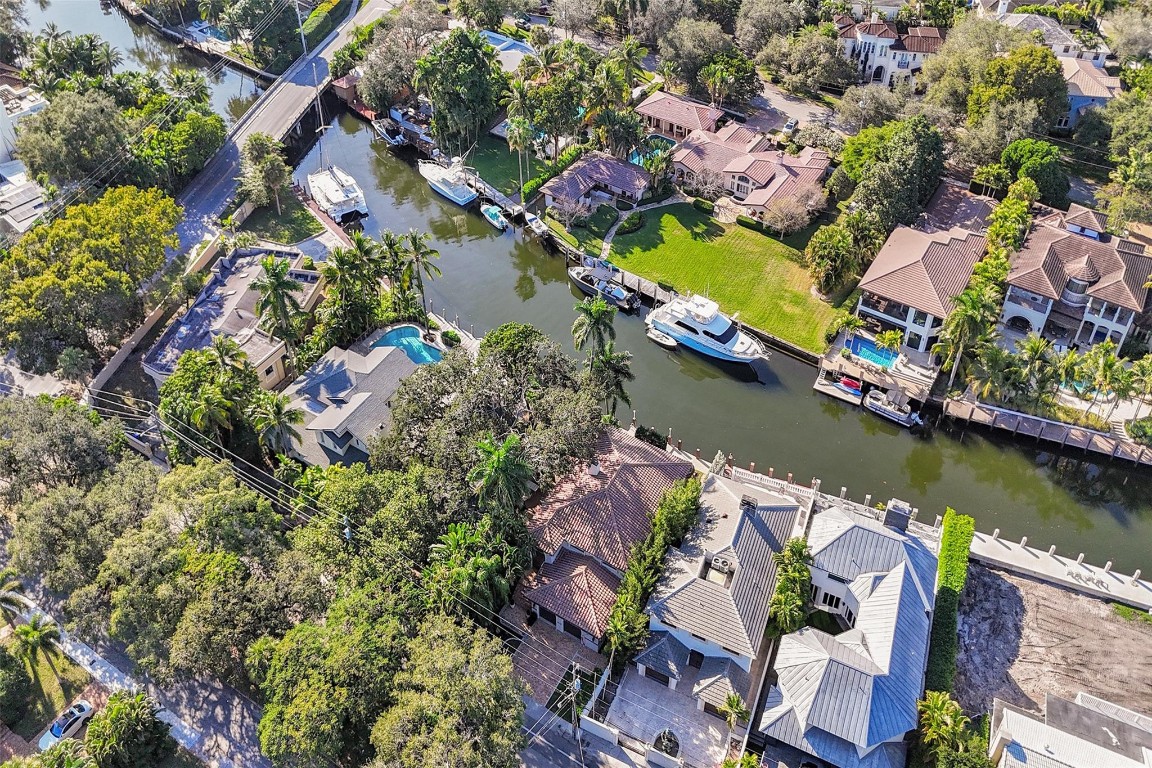 1417 Ponce De Leon Fort Lauderdale, FL 33316