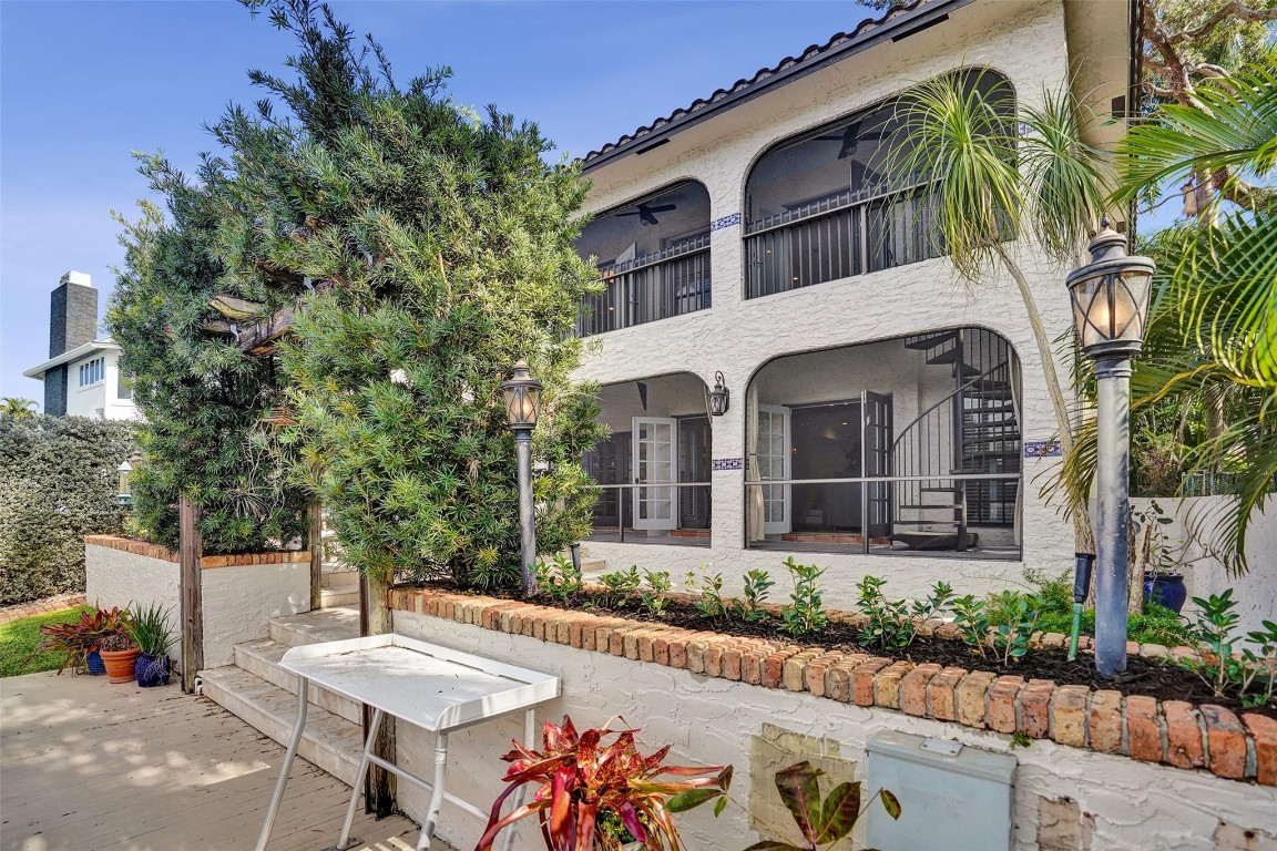 1417 Ponce De Leon Fort Lauderdale, FL 33316