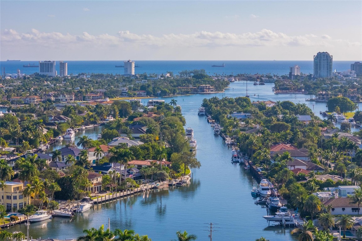 1417 Ponce De Leon Fort Lauderdale, FL 33316