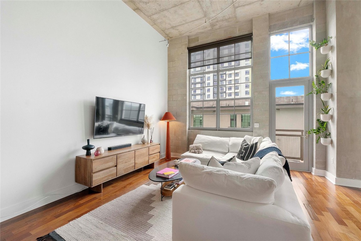 411 NW 1st #703 Fort Lauderdale, FL 33301