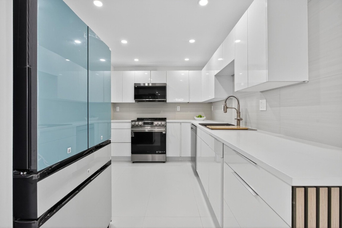 525 N Ocean #422 Pompano Beach, FL 33062