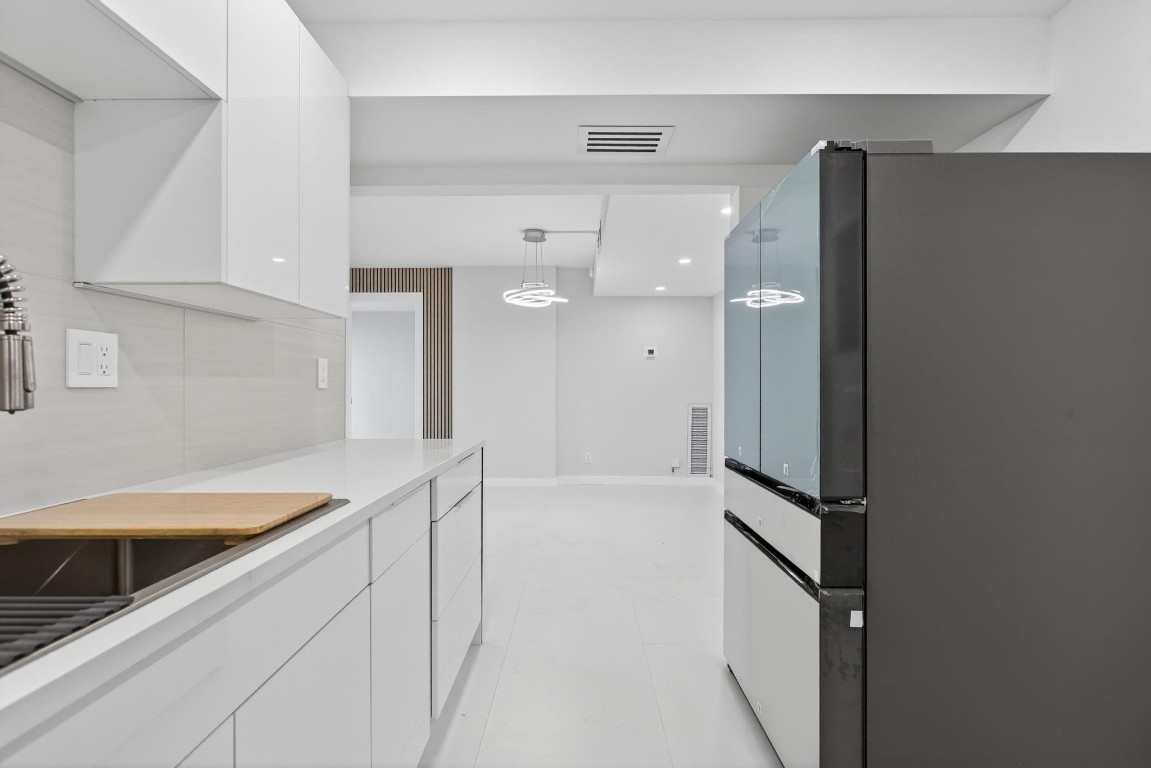 525 N Ocean #422 Pompano Beach, FL 33062