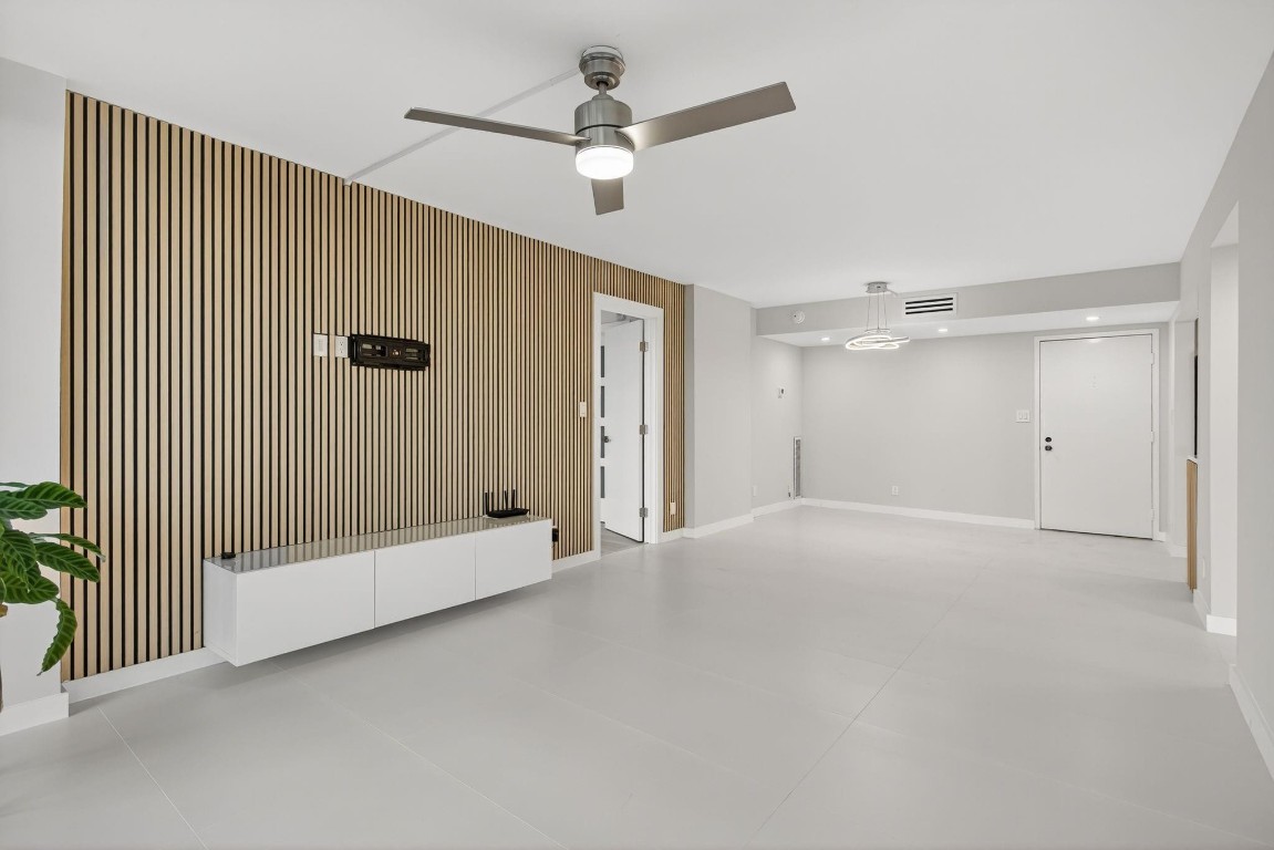 525 N Ocean #422 Pompano Beach, FL 33062