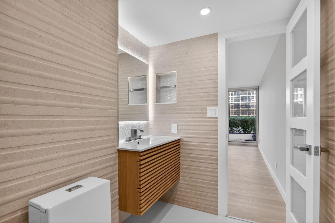 525 N Ocean #422 Pompano Beach, FL 33062