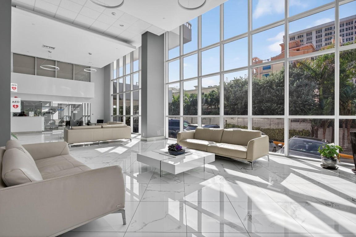 525 N Ocean #422 Pompano Beach, FL 33062