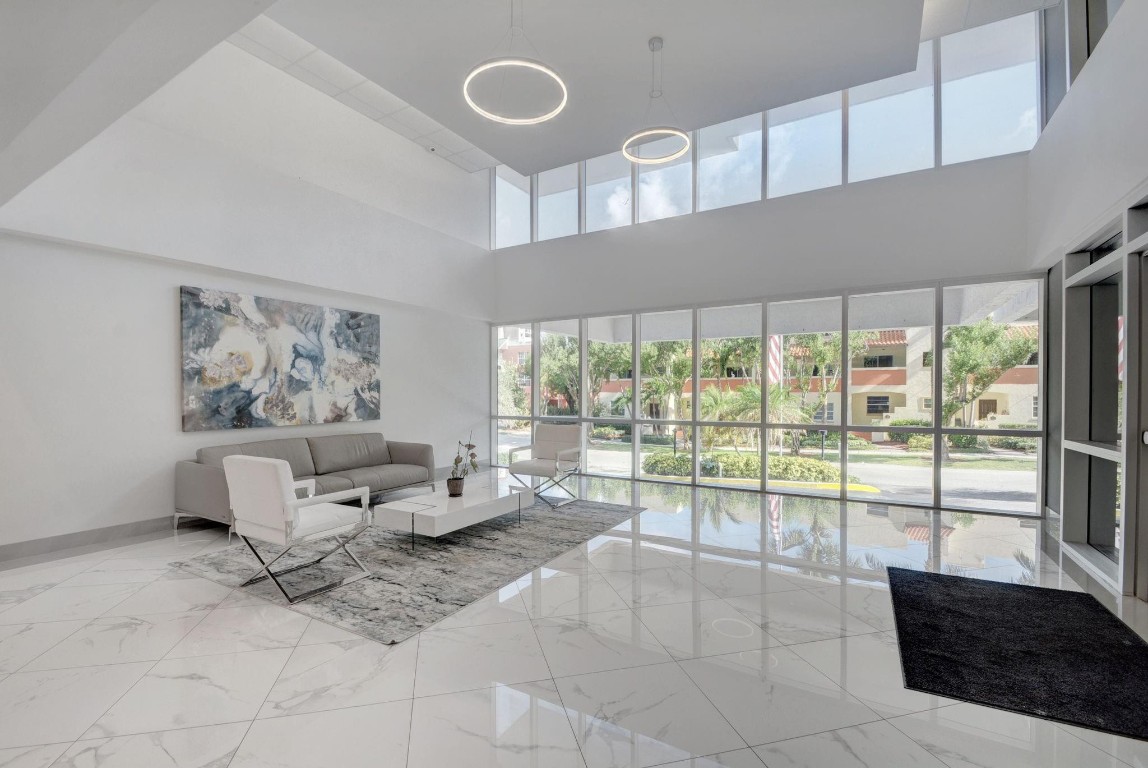 525 N Ocean #422 Pompano Beach, FL 33062