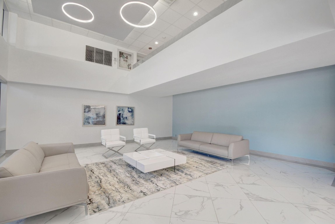 525 N Ocean #422 Pompano Beach, FL 33062