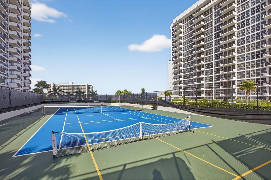 525 N Ocean #422 Pompano Beach, FL 33062