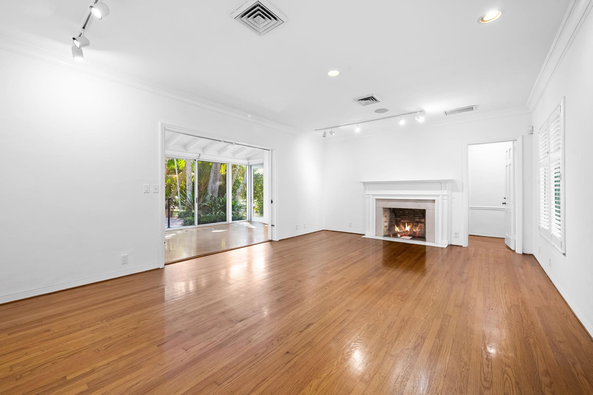 410 SE 16th Fort Lauderdale, FL 33301