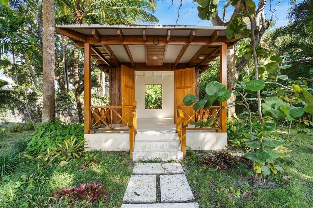 410 SE 16th Fort Lauderdale, FL 33301