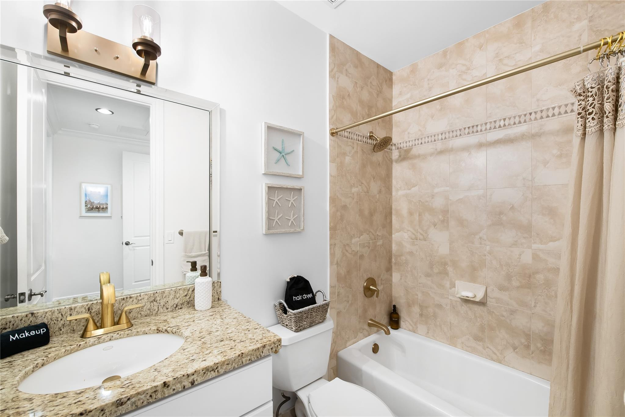 1703 NE 11th #1703 Fort Lauderdale, FL 33304