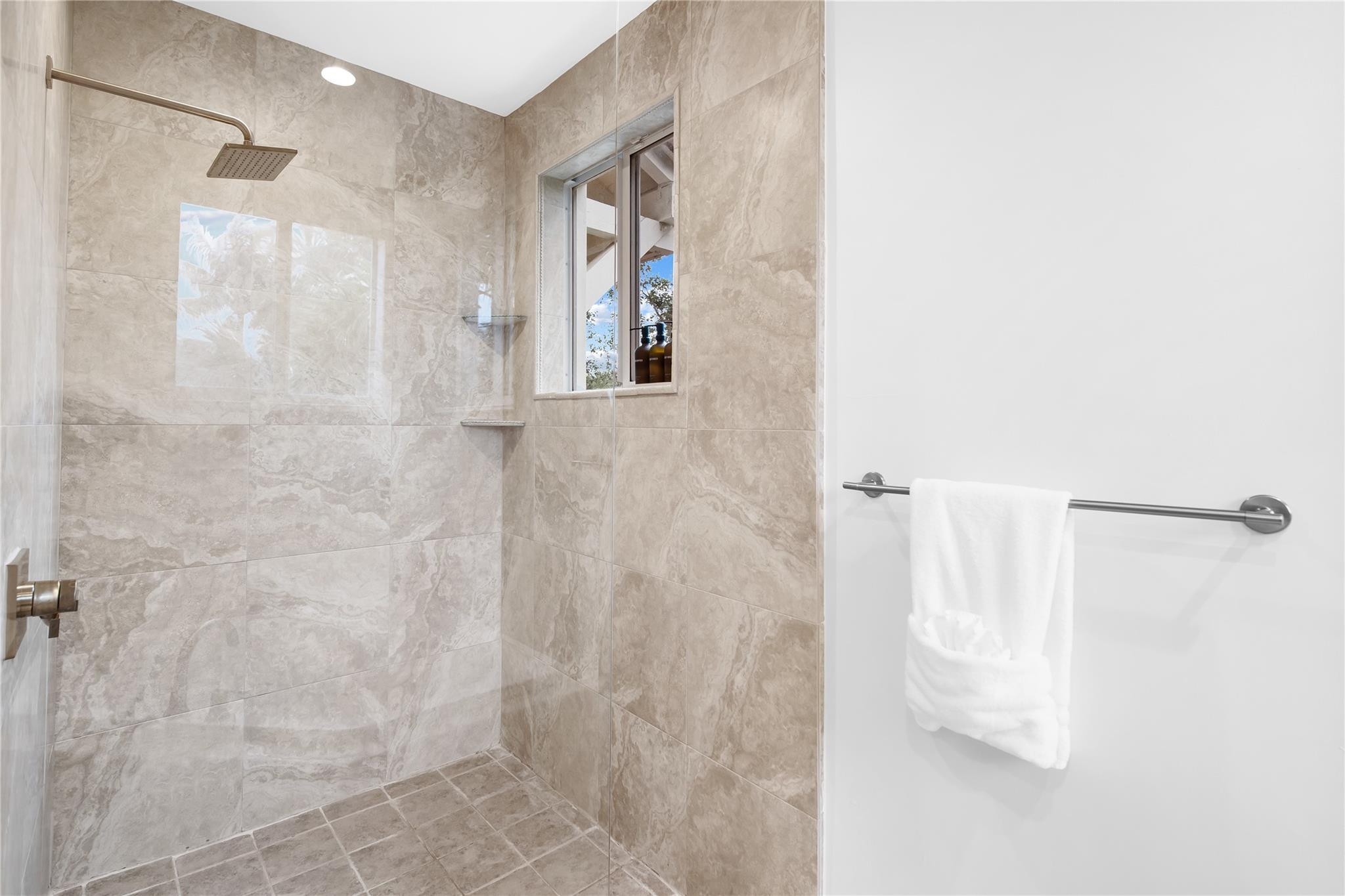 1703 NE 11th #1703 Fort Lauderdale, FL 33304