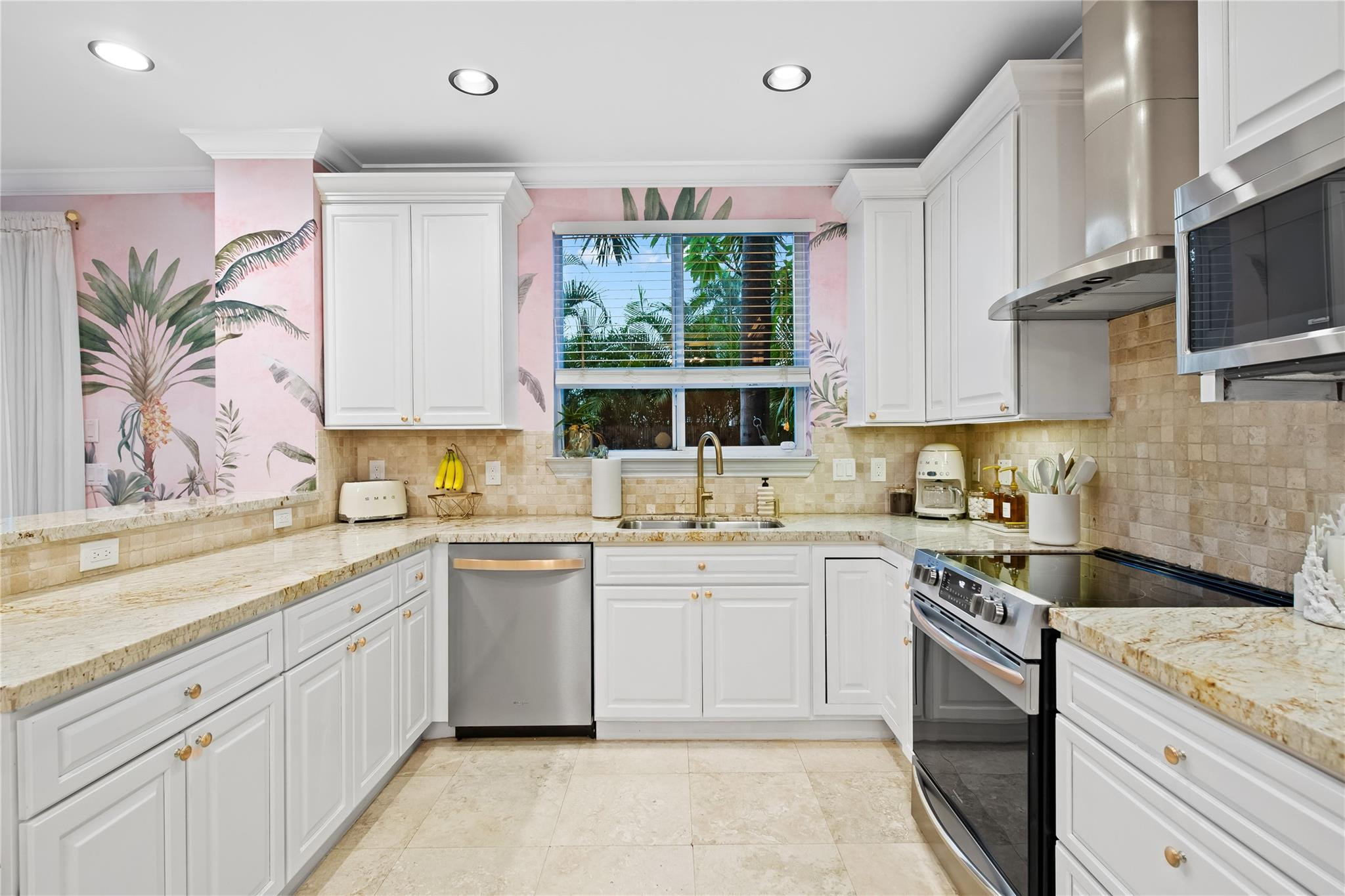 1703 NE 11th #1703 Fort Lauderdale, FL 33304