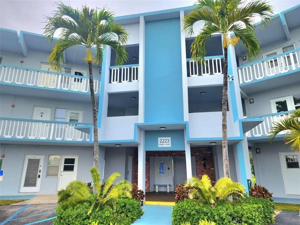2223 Park #302