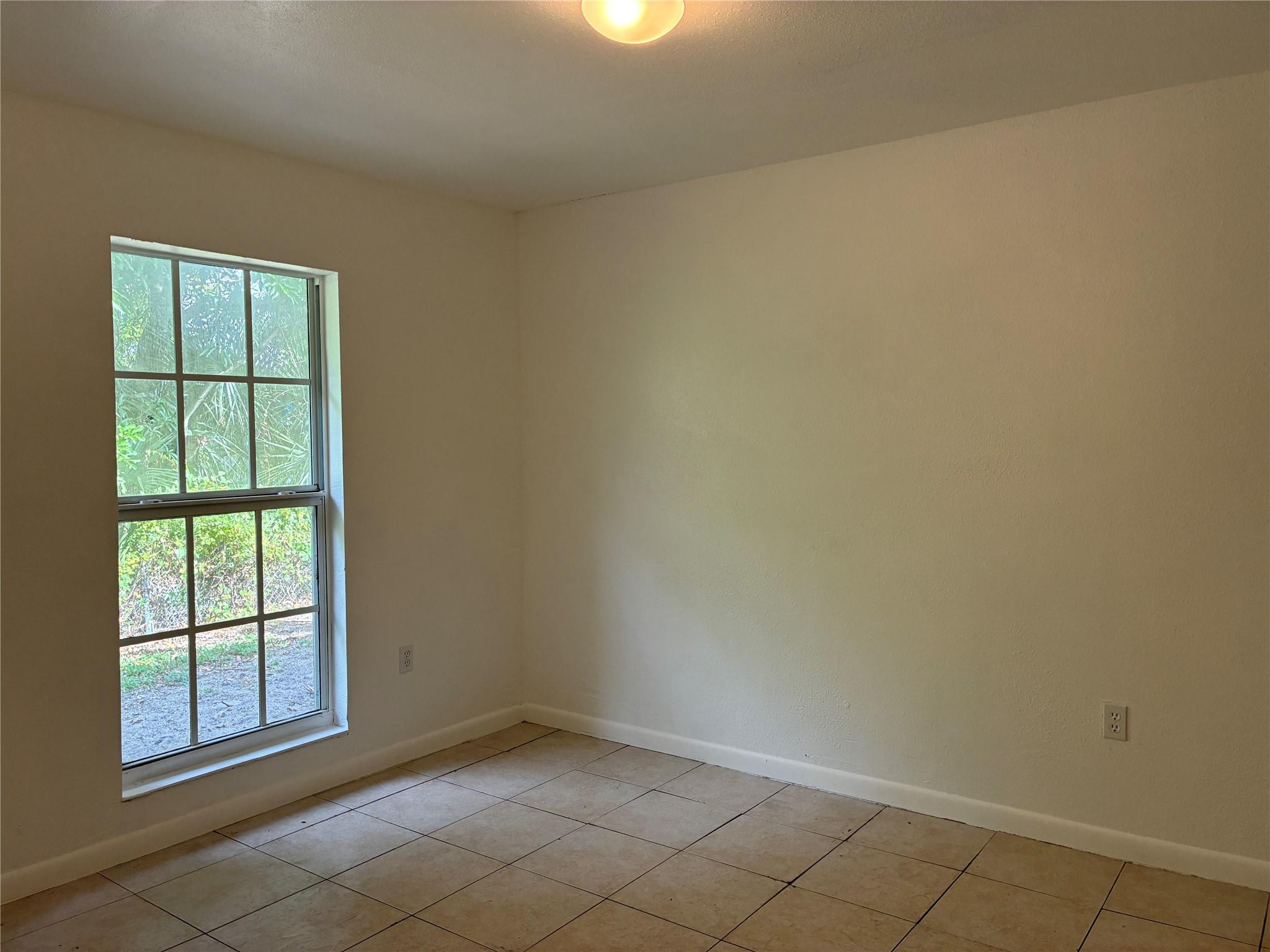 313-321 NW 7th Pompano Beach, FL 33060