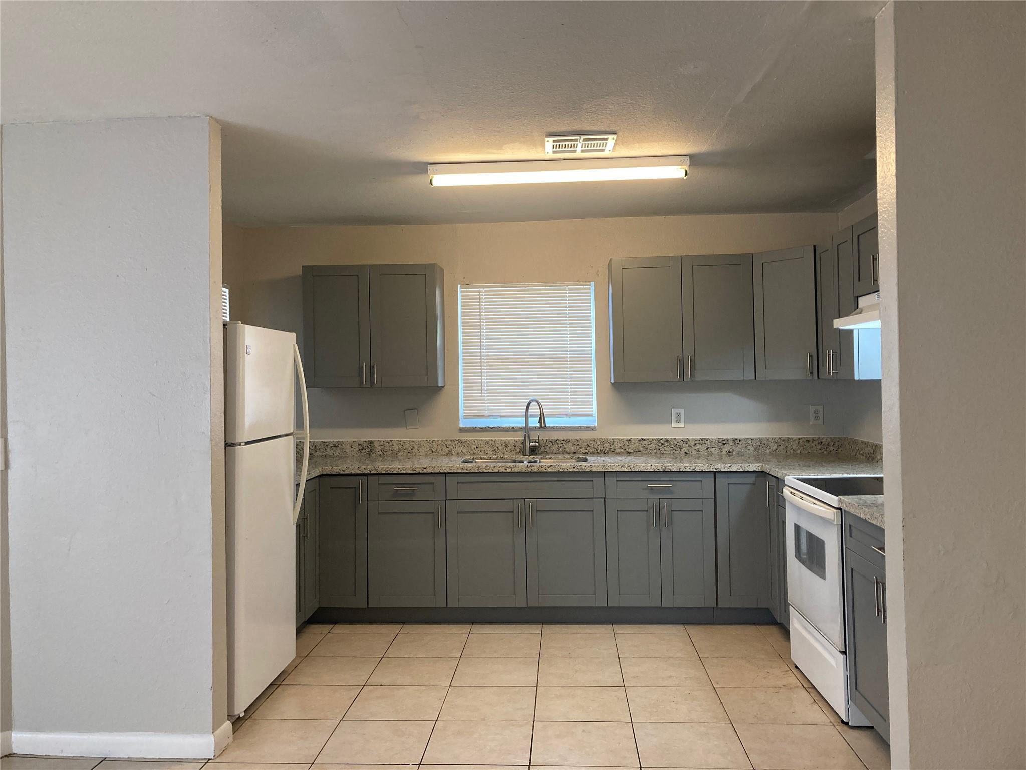 313-321 NW 7th Pompano Beach, FL 33060