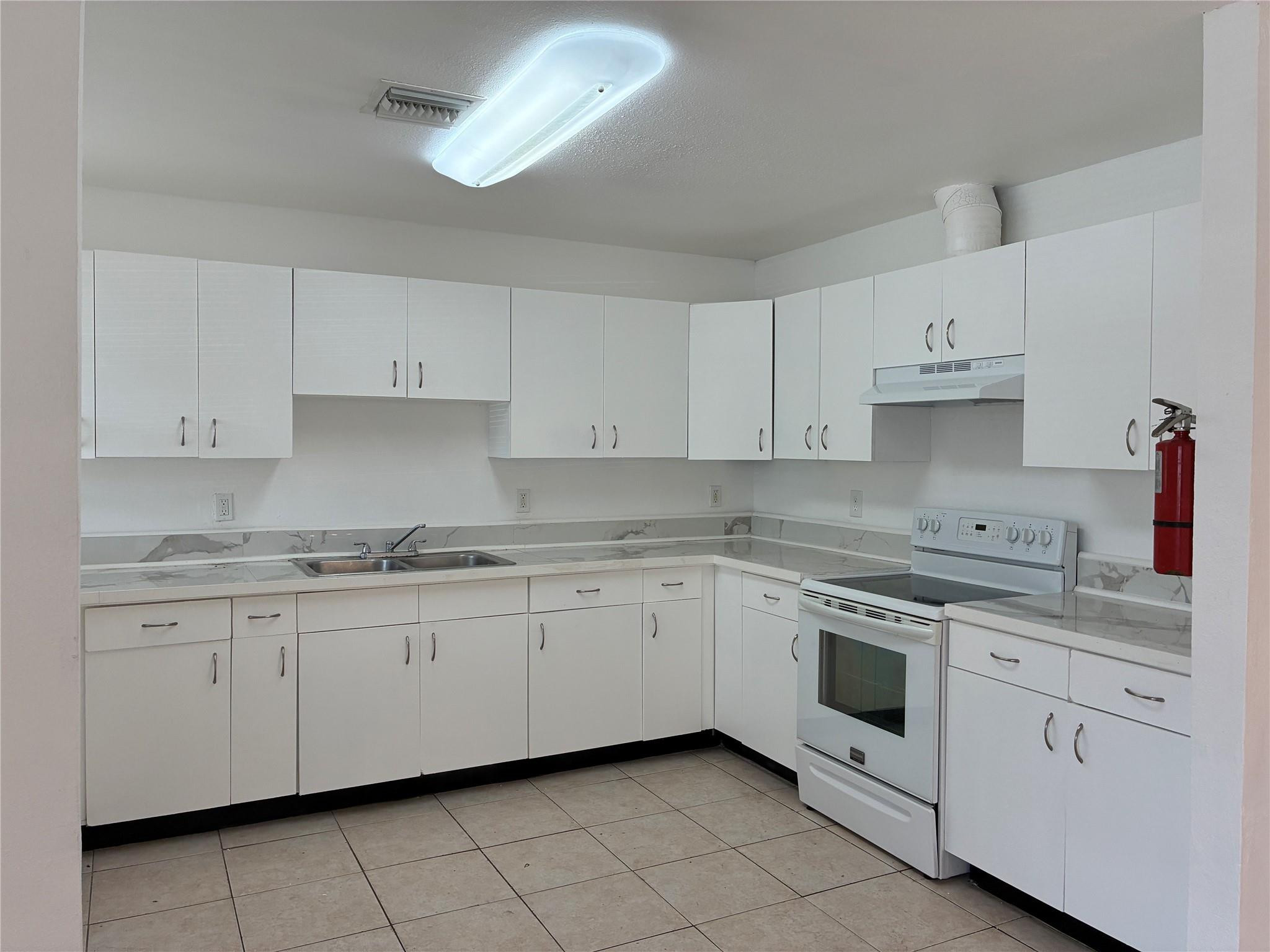 313-321 NW 7th Pompano Beach, FL 33060