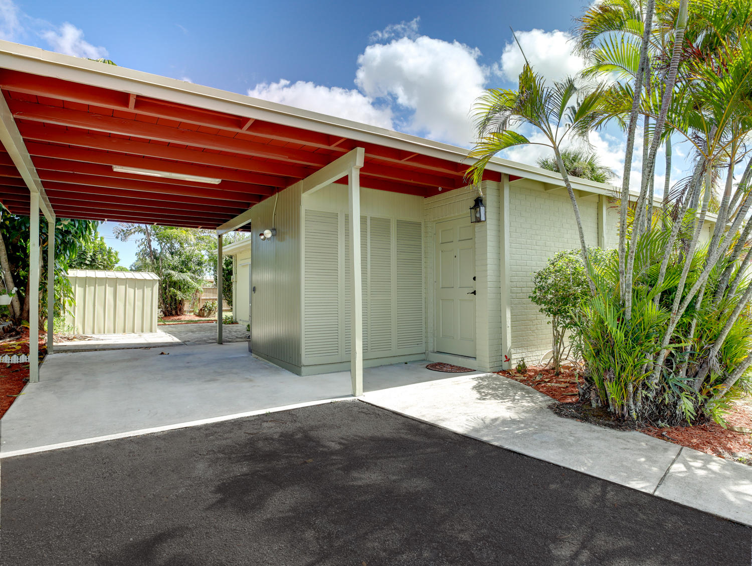 2406 Lynn Dr