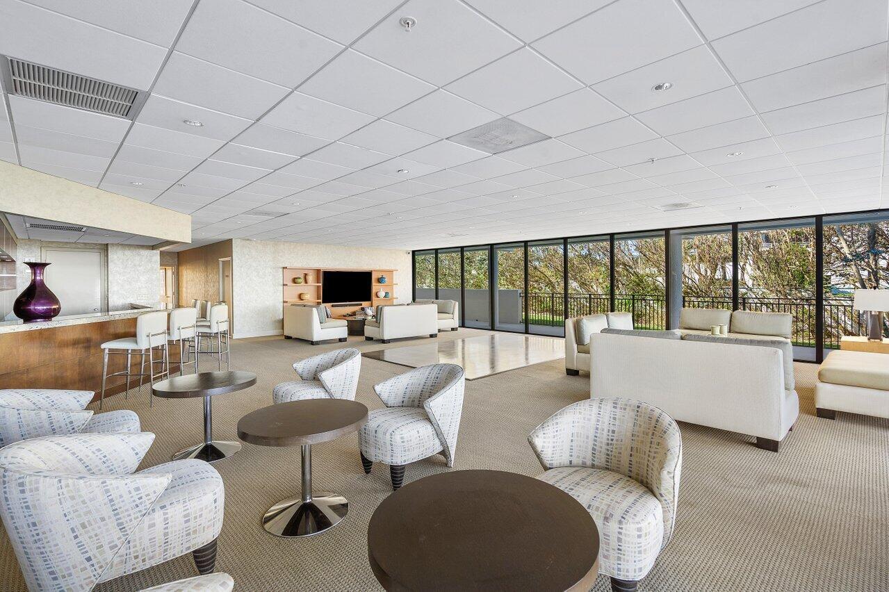 1800 S Ocean Blvd #8b Boca Raton, FL 33432