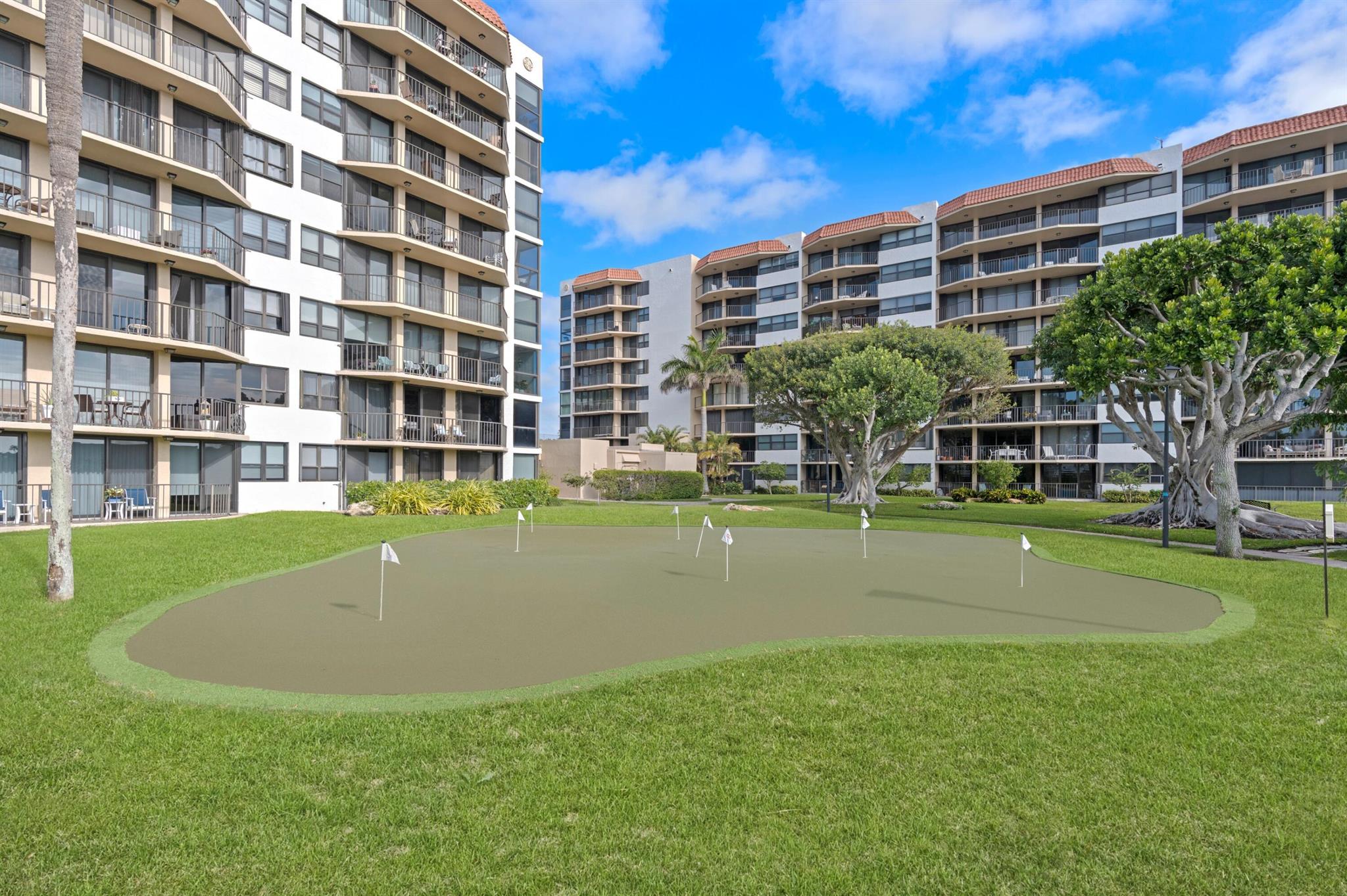 899 Jeffery St #112,Boca Raton, FL 33487