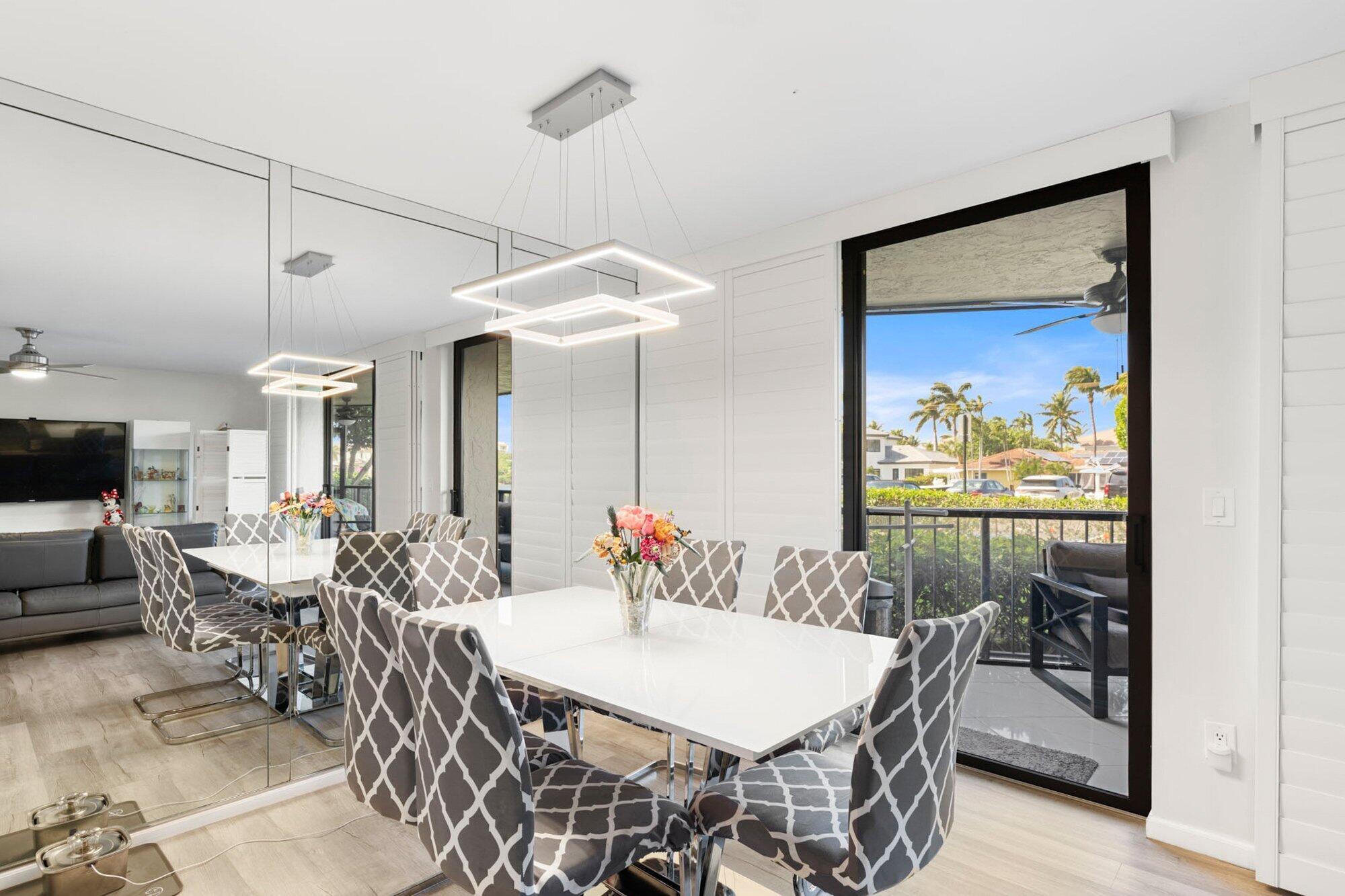 899 Jeffery St #112,Boca Raton, FL 33487