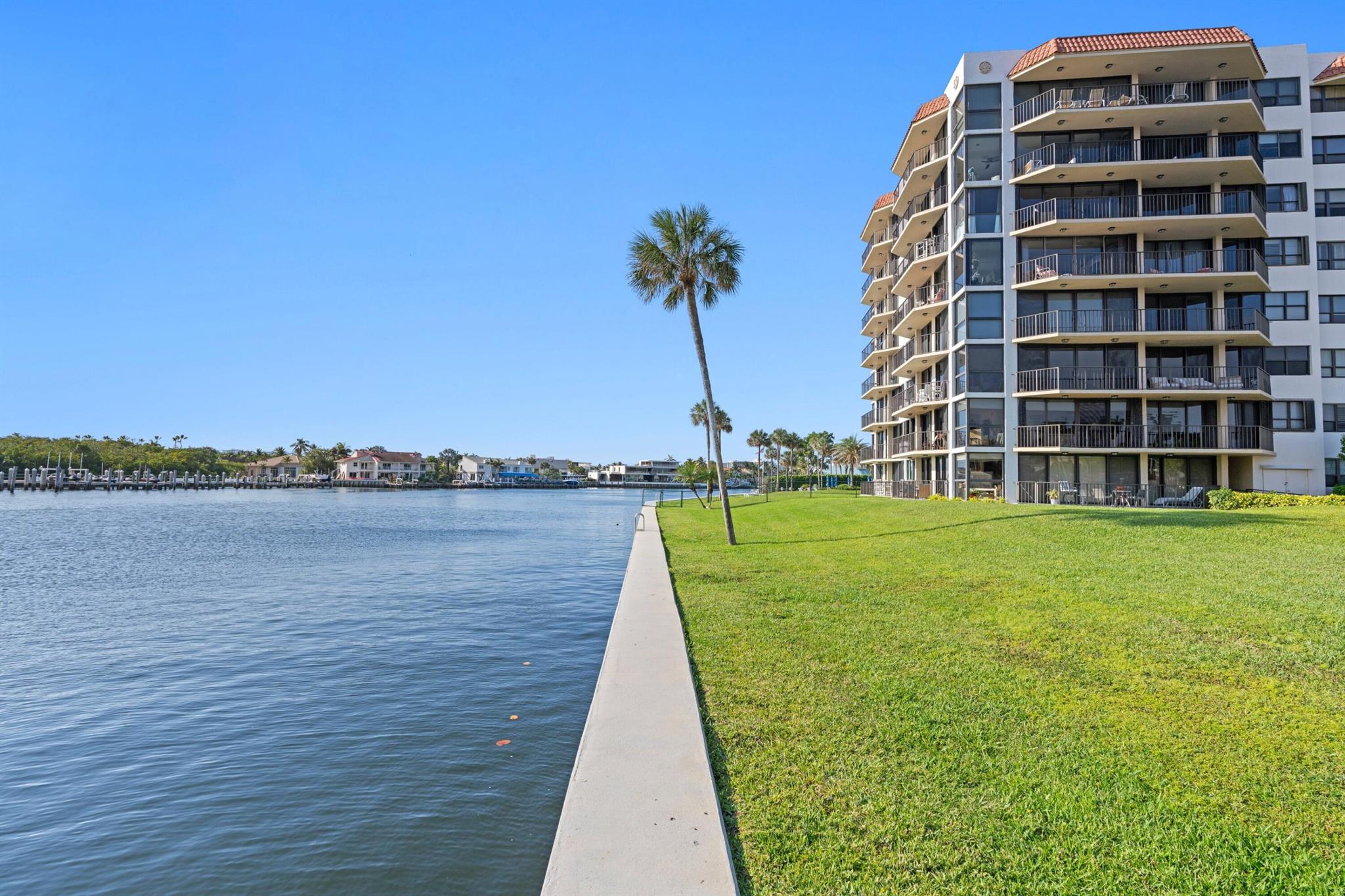 899 Jeffery St #112,Boca Raton, FL 33487