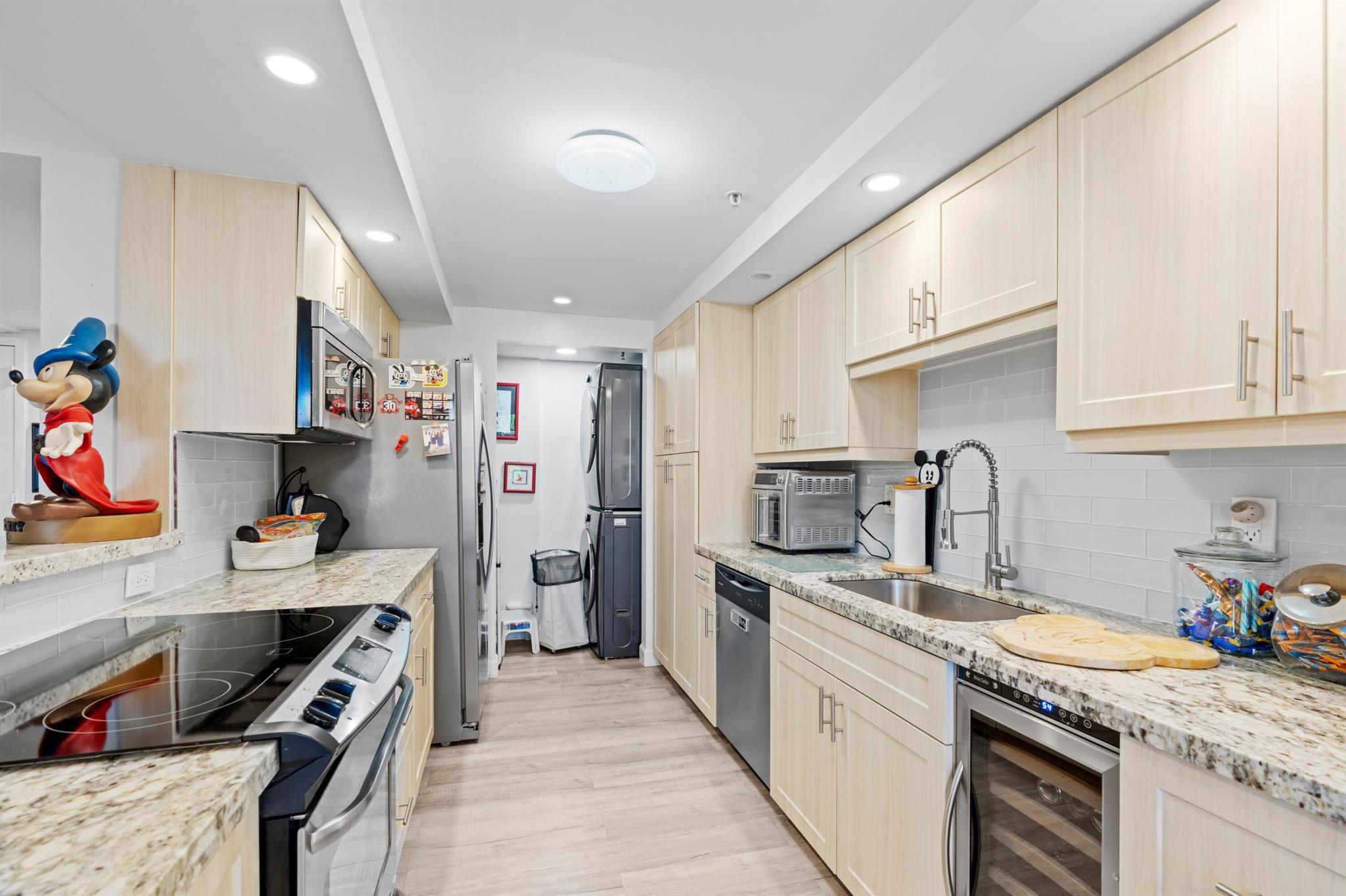 899 Jeffery St #112,Boca Raton, FL 33487