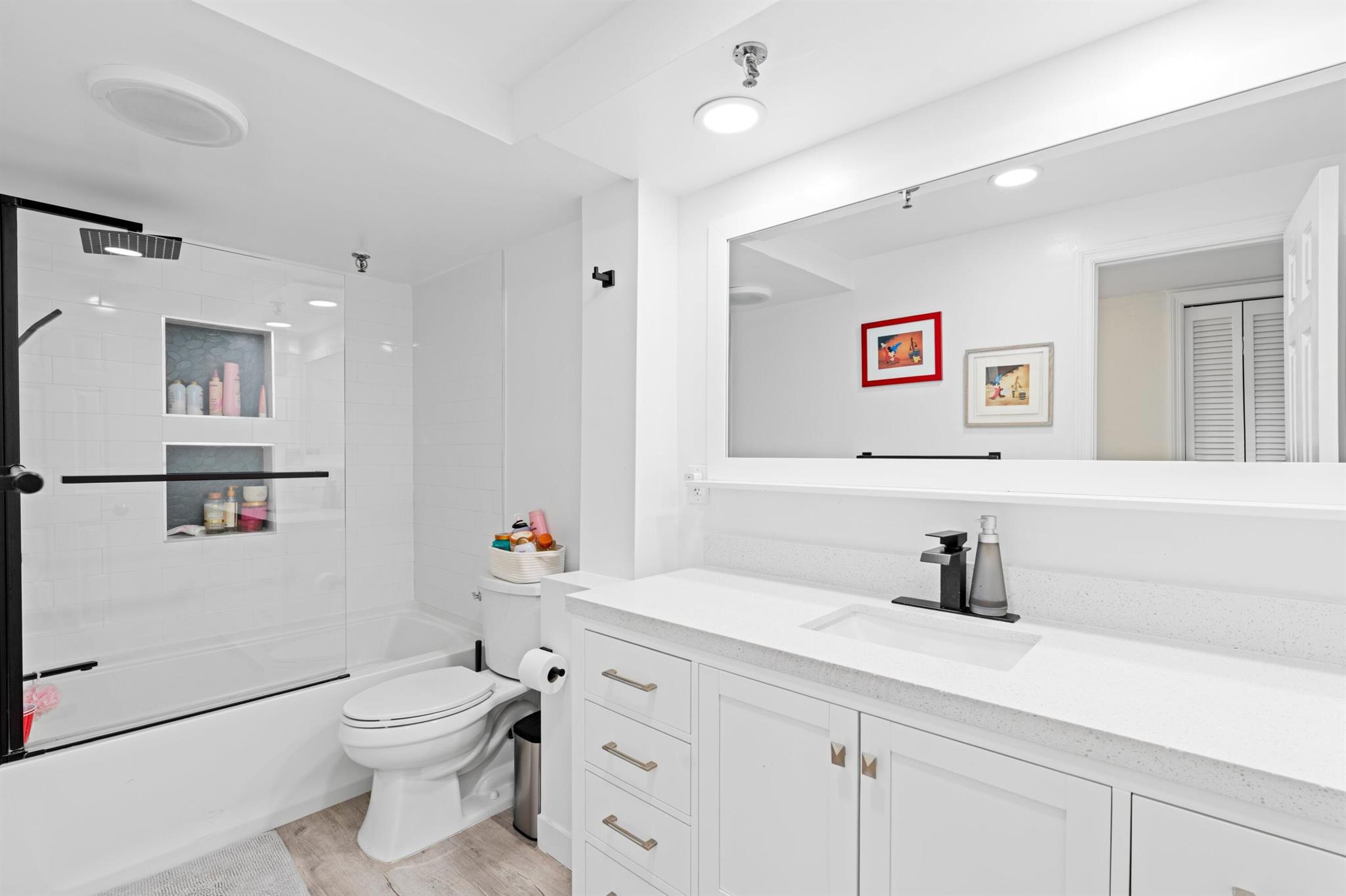 899 Jeffery St #112,Boca Raton, FL 33487