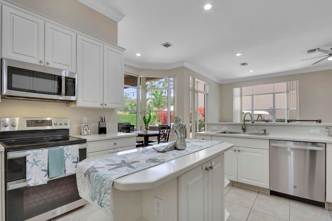 146 Magnolia Tequesta, FL 33469