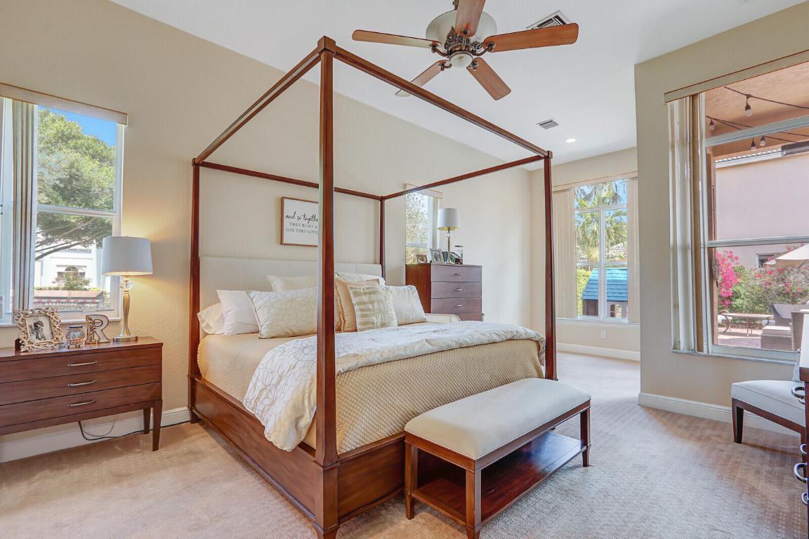 146 Magnolia Tequesta, FL 33469